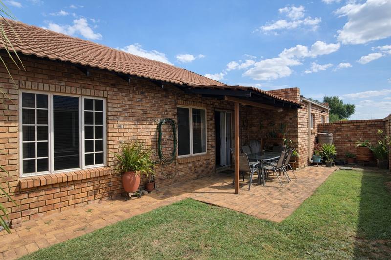 2 Bedroom Property for Sale in Elardus Park Gauteng