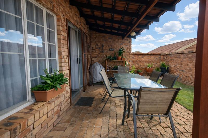 2 Bedroom Property for Sale in Elardus Park Gauteng