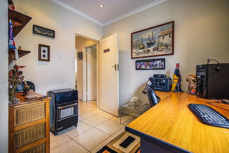 To Let 3 Bedroom Property for Rent in Bedfordview Gauteng