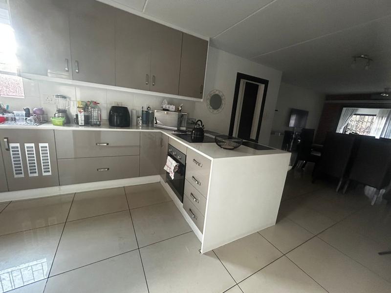To Let 3 Bedroom Property for Rent in Vorna Valley Gauteng