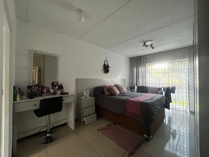 To Let 3 Bedroom Property for Rent in Vorna Valley Gauteng