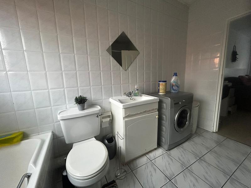 To Let 3 Bedroom Property for Rent in Vorna Valley Gauteng