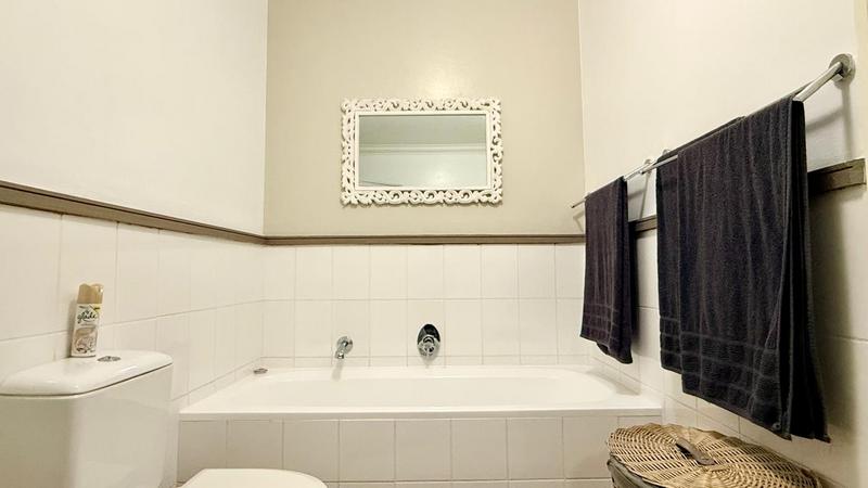 To Let 2 Bedroom Property for Rent in Mill Hill Gauteng