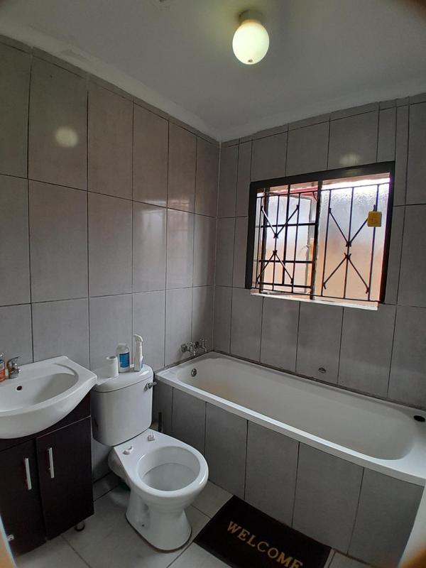 3 Bedroom Property for Sale in Rosslyn Gauteng