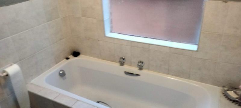 2 Bedroom Property for Sale in Honeydew Gauteng