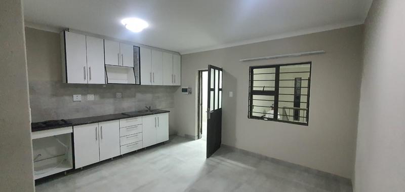 To Let 1 Bedroom Property for Rent in Birch Acres Gauteng