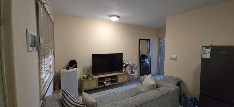 To Let 1 Bedroom Property for Rent in Birch Acres Gauteng