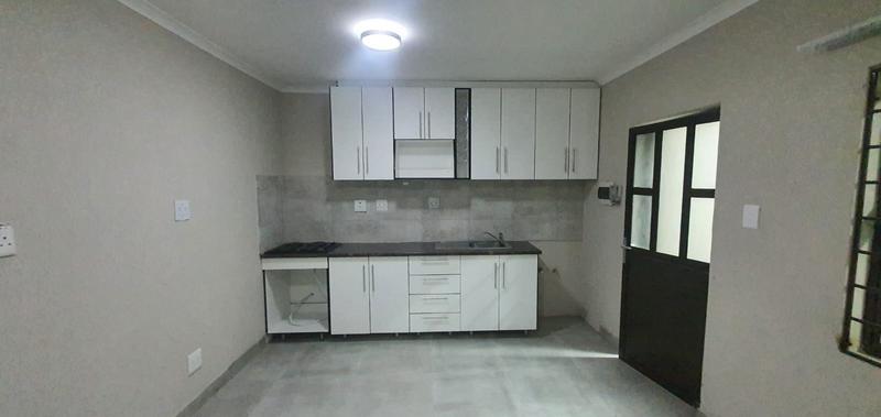 To Let 1 Bedroom Property for Rent in Birch Acres Gauteng