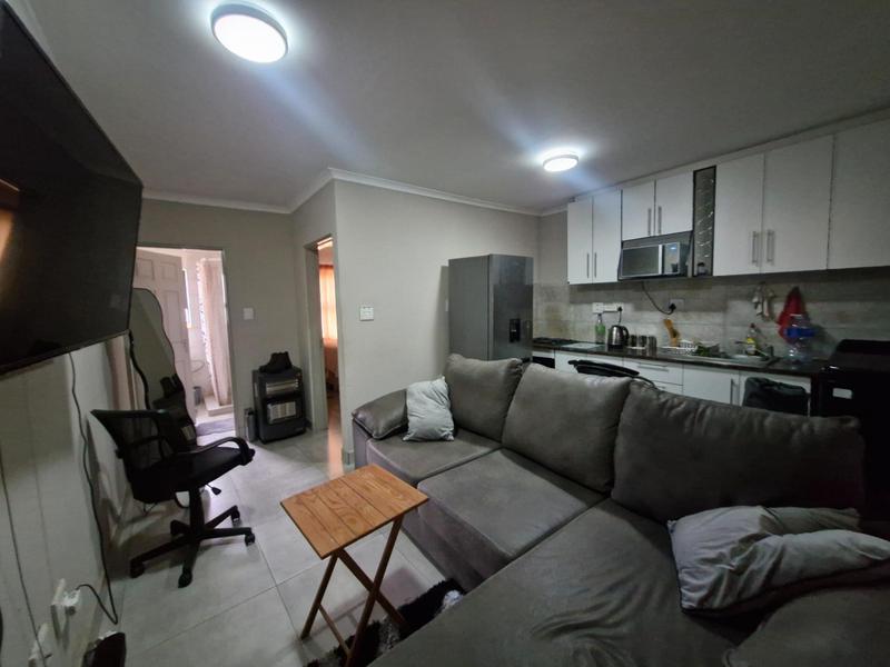 To Let 1 Bedroom Property for Rent in Birch Acres Gauteng