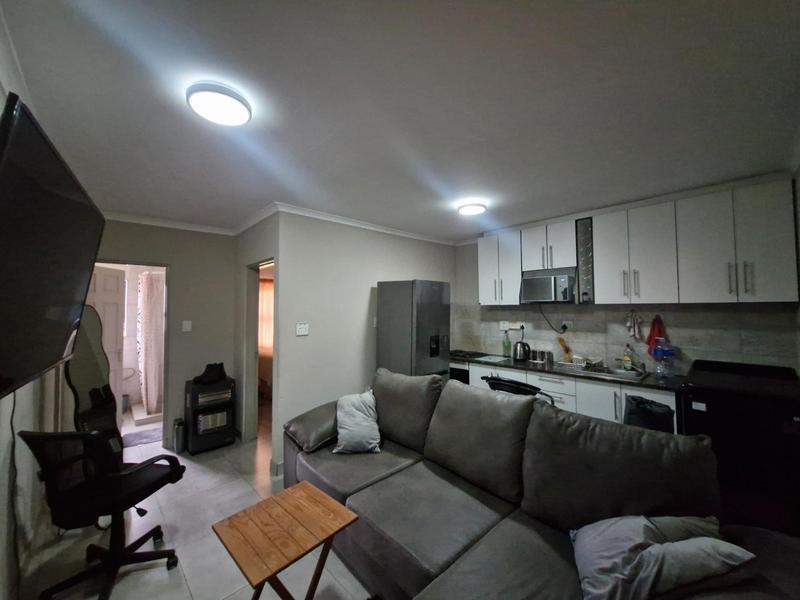 To Let 1 Bedroom Property for Rent in Birch Acres Gauteng