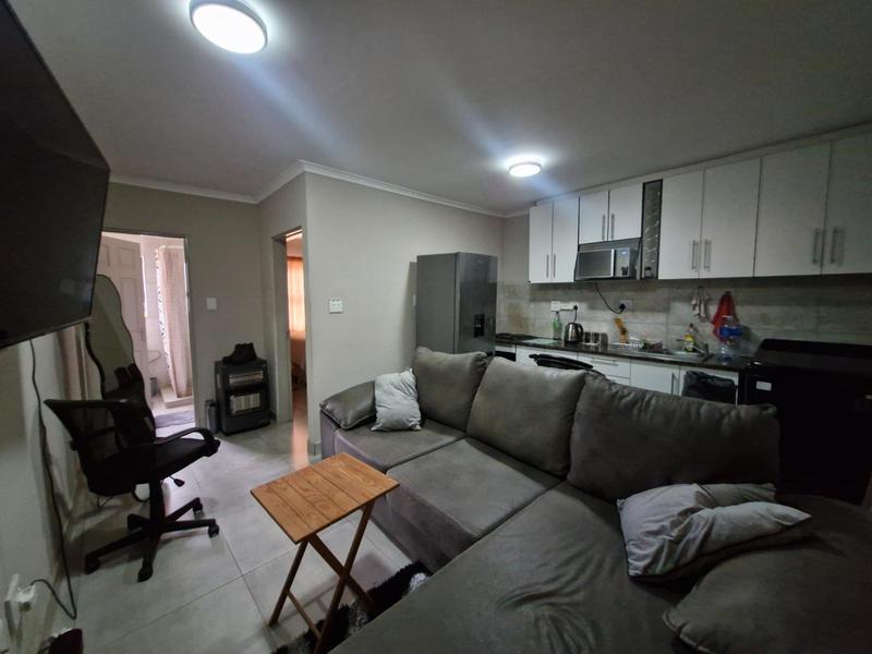 To Let 1 Bedroom Property for Rent in Birch Acres Gauteng