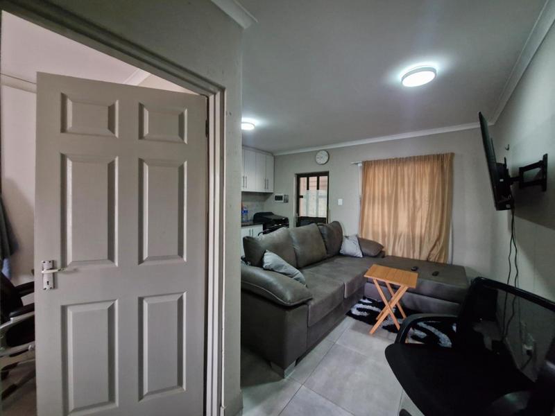 To Let 1 Bedroom Property for Rent in Birch Acres Gauteng