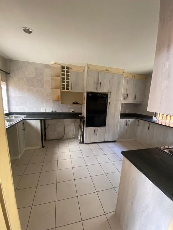 4 Bedroom Property for Sale in Bruma Gauteng