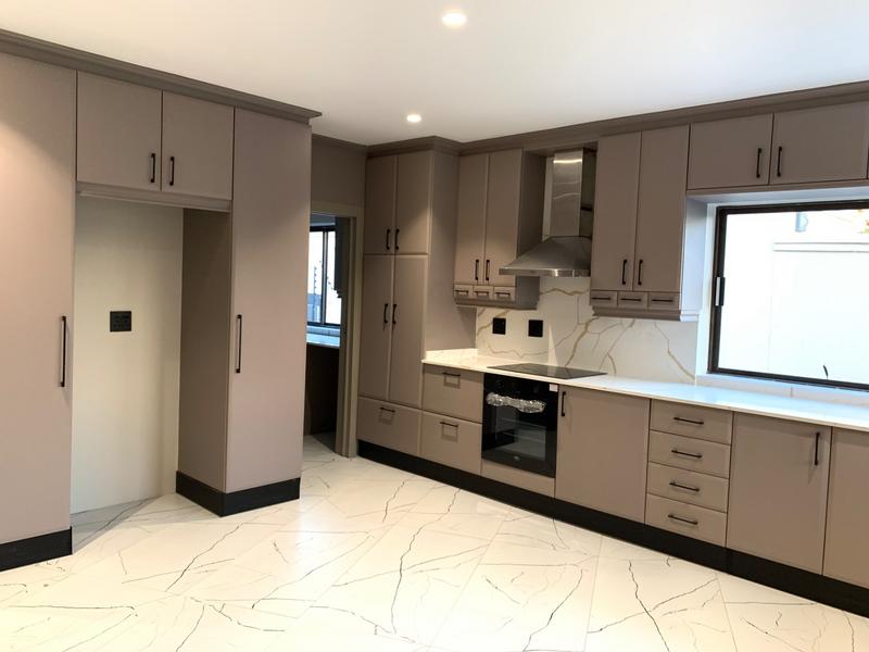 4 Bedroom Property for Sale in Waterkloof A H Gauteng