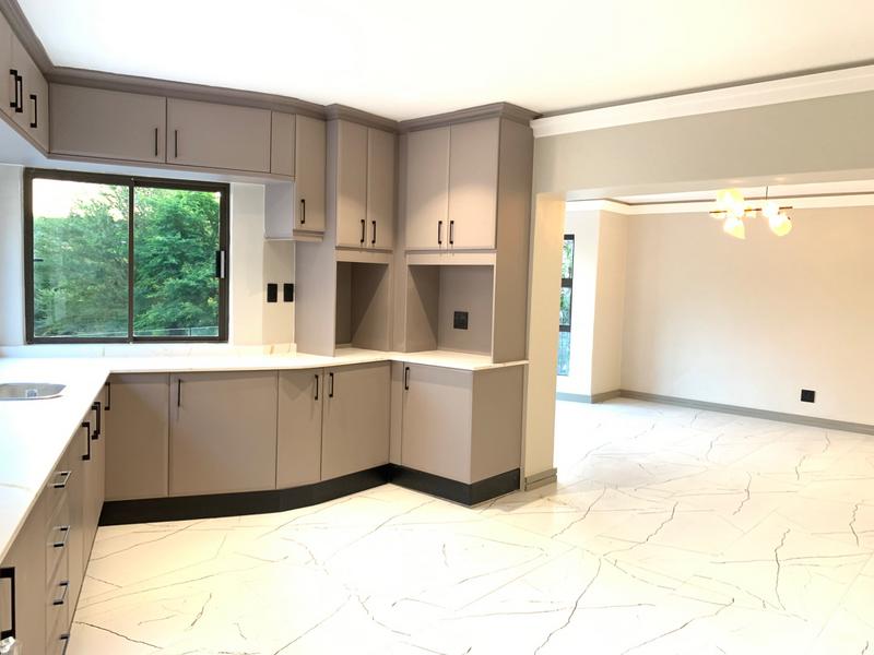 4 Bedroom Property for Sale in Waterkloof A H Gauteng