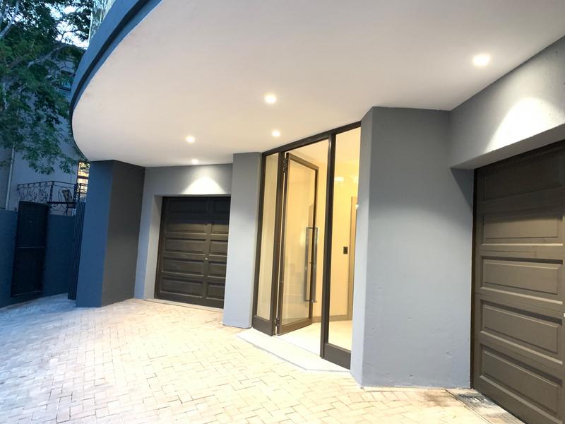 4 Bedroom Property for Sale in Waterkloof A H Gauteng