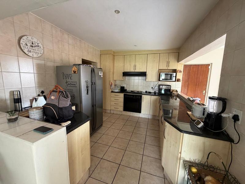 3 Bedroom Property for Sale in Casseldale Gauteng