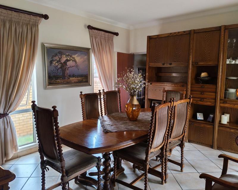 4 Bedroom Property for Sale in Eldoraigne Gauteng