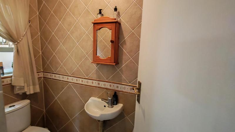 4 Bedroom Property for Sale in Eldoraigne Gauteng