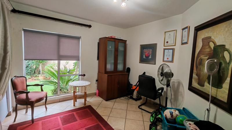 4 Bedroom Property for Sale in Eldoraigne Gauteng