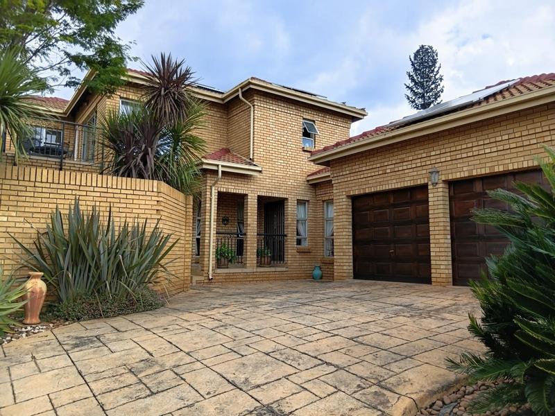 4 Bedroom Property for Sale in Eldoglen Gauteng