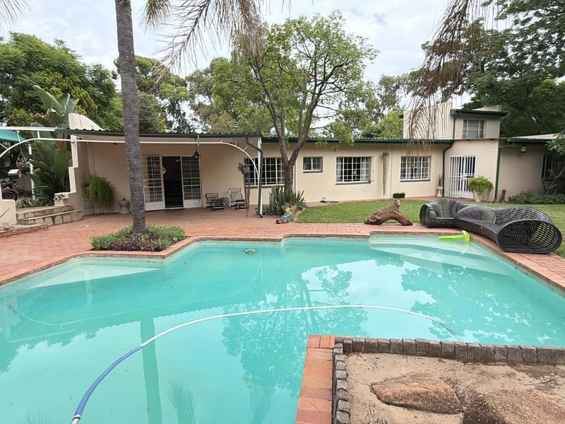9 Bedroom Property for Sale in Chartwell Gauteng