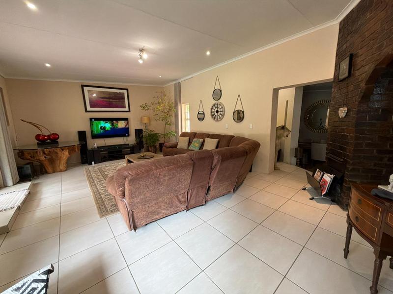 9 Bedroom Property for Sale in Chartwell Gauteng