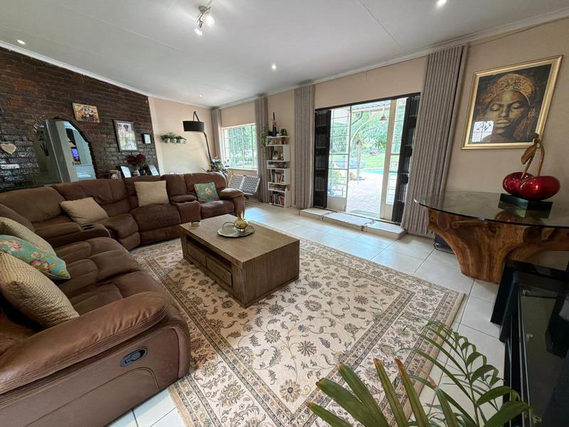 9 Bedroom Property for Sale in Chartwell Gauteng