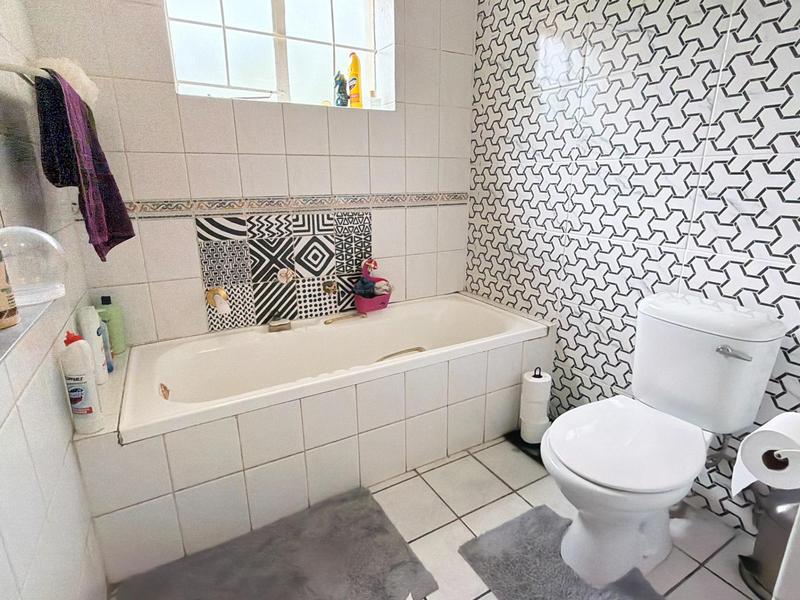 9 Bedroom Property for Sale in Chartwell Gauteng