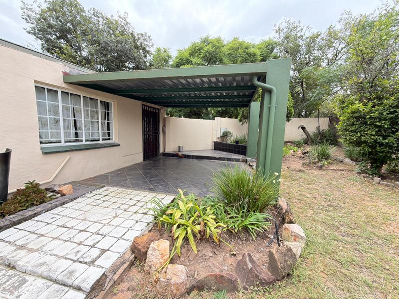 9 Bedroom Property for Sale in Chartwell Gauteng