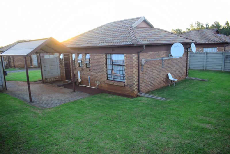 3 Bedroom Property for Sale in Clayville Gauteng
