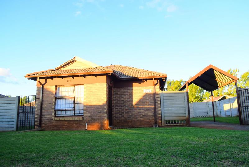 3 Bedroom Property for Sale in Clayville Gauteng