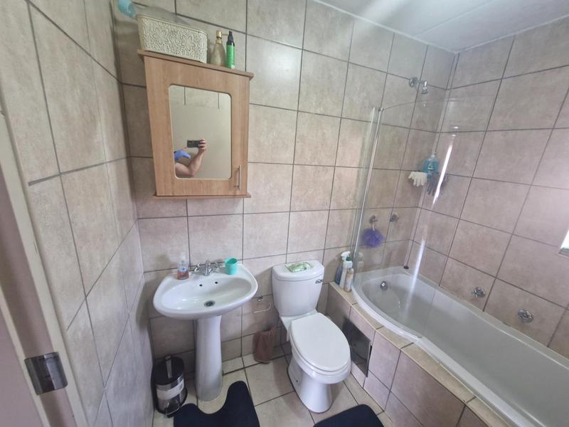 2 Bedroom Property for Sale in Boardwalk Gauteng