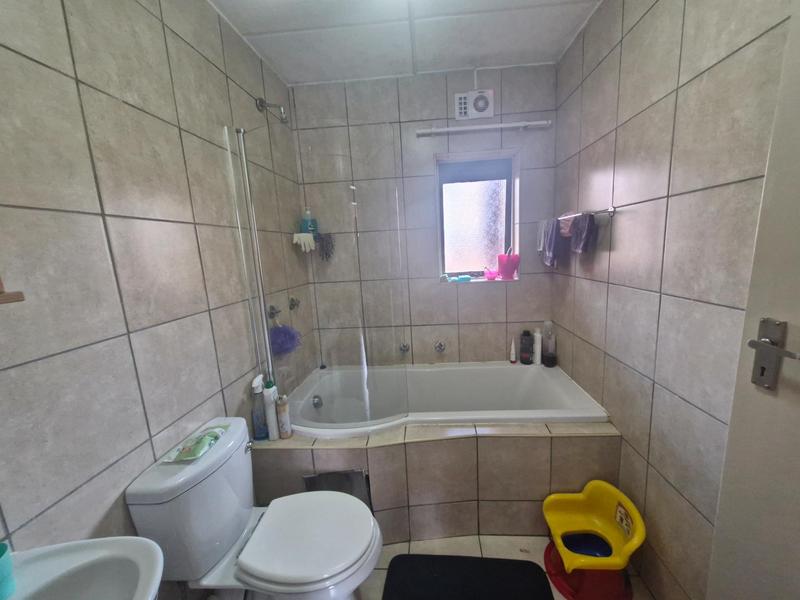 2 Bedroom Property for Sale in Boardwalk Gauteng