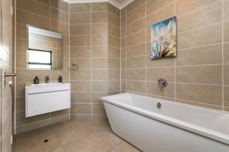 To Let 2 Bedroom Property for Rent in Linbro Park Gauteng