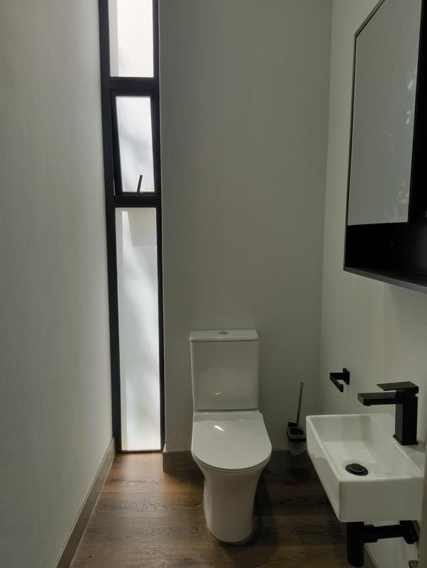 To Let 4 Bedroom Property for Rent in Lynnwood Gauteng