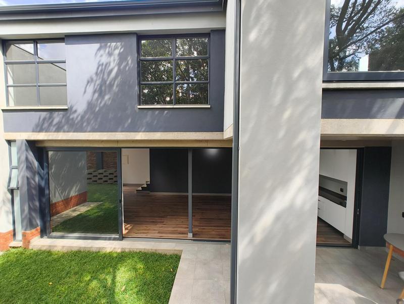 To Let 4 Bedroom Property for Rent in Lynnwood Gauteng