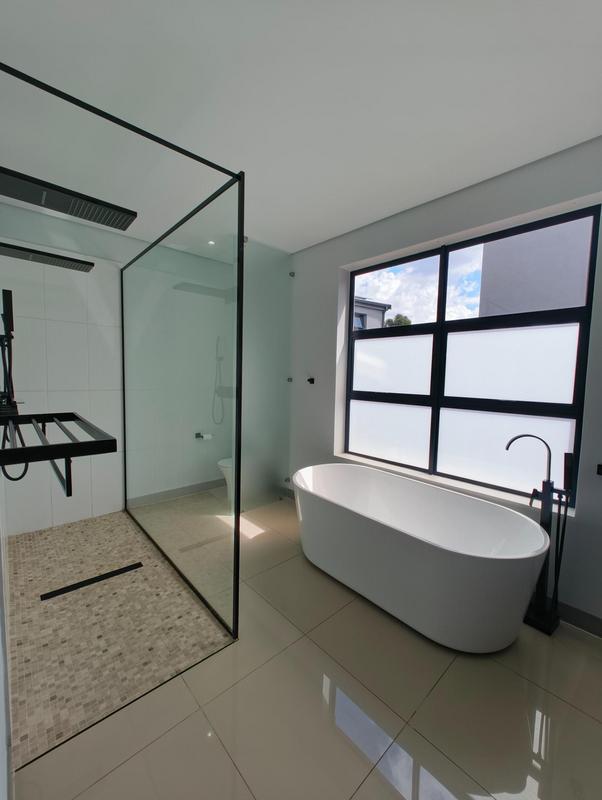 To Let 4 Bedroom Property for Rent in Lynnwood Gauteng