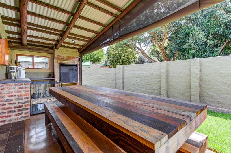 2 Bedroom Property for Sale in Glen Marais Gauteng