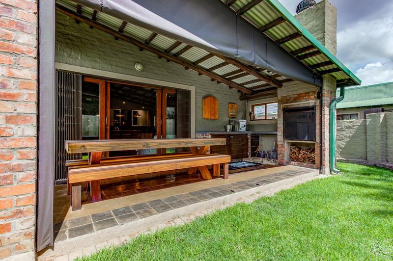 2 Bedroom Property for Sale in Glen Marais Gauteng