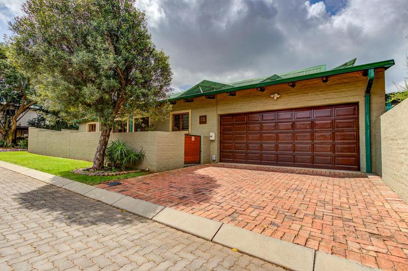 2 Bedroom Property for Sale in Glen Marais Gauteng