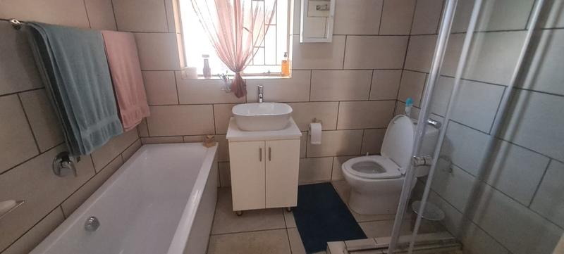 4 Bedroom Property for Sale in Elspark Gauteng