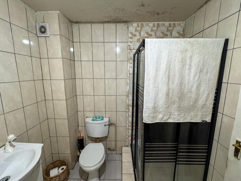 2 Bedroom Property for Sale in Mondeor Gauteng