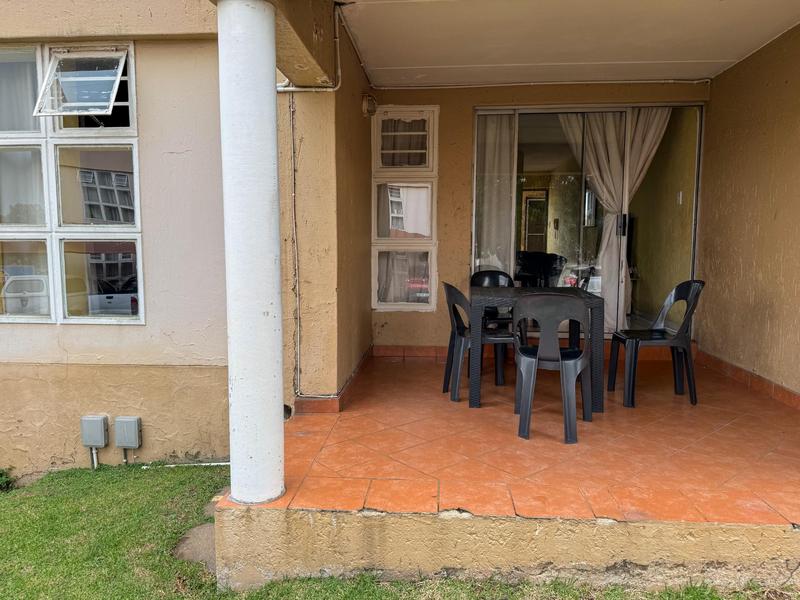 2 Bedroom Property for Sale in Mondeor Gauteng