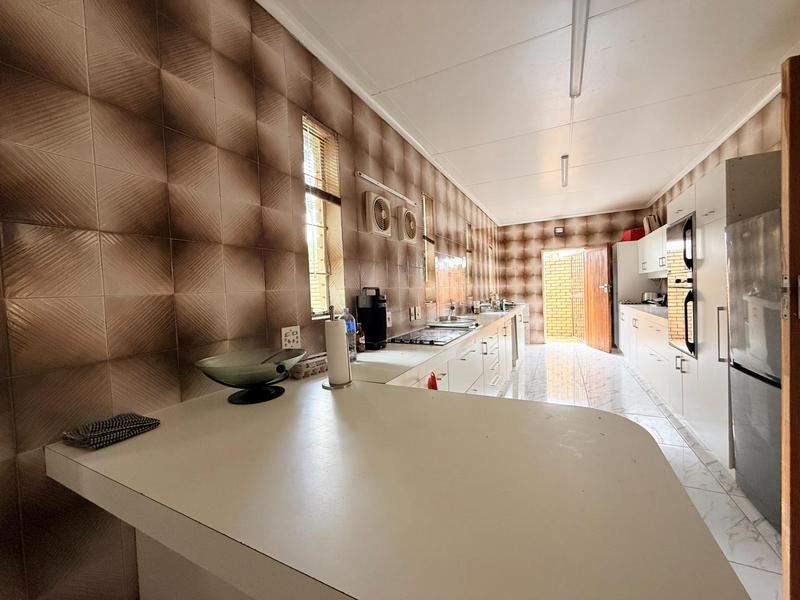 To Let 4 Bedroom Property for Rent in Edenvale Gauteng