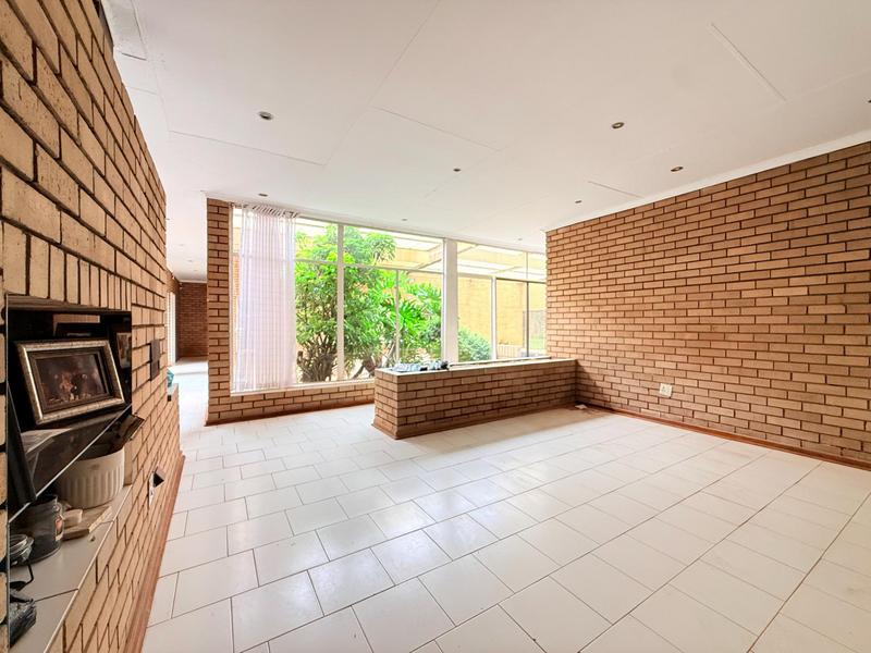 To Let 4 Bedroom Property for Rent in Edenvale Gauteng