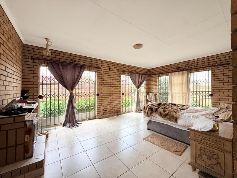 To Let 4 Bedroom Property for Rent in Edenvale Gauteng