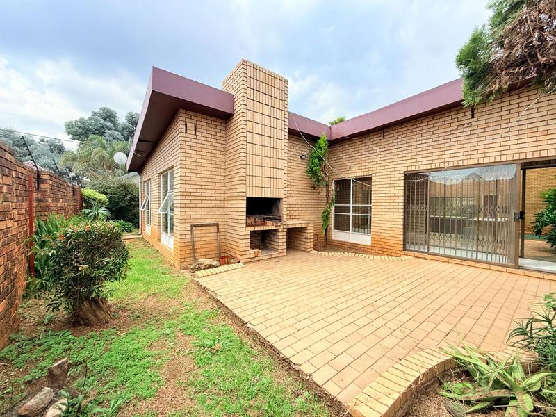 To Let 4 Bedroom Property for Rent in Edenvale Gauteng