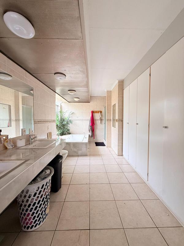 To Let 4 Bedroom Property for Rent in Edenvale Gauteng