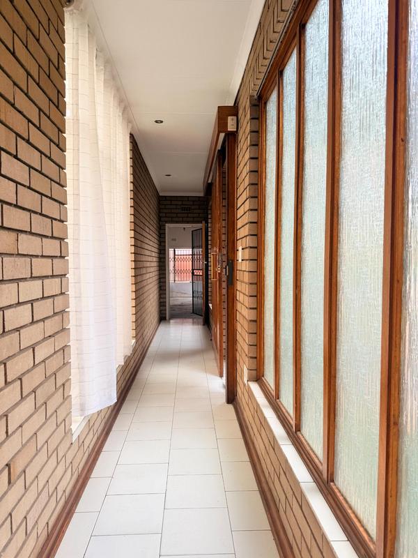 To Let 4 Bedroom Property for Rent in Edenvale Gauteng